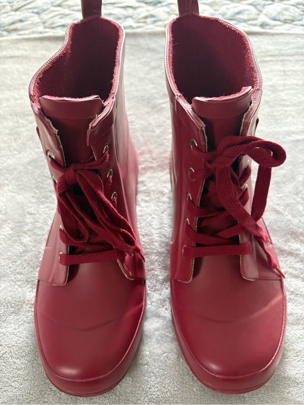 TORRID Women’s Red Lace-Up Ankle Rain/Casual  Boots Size 8WW